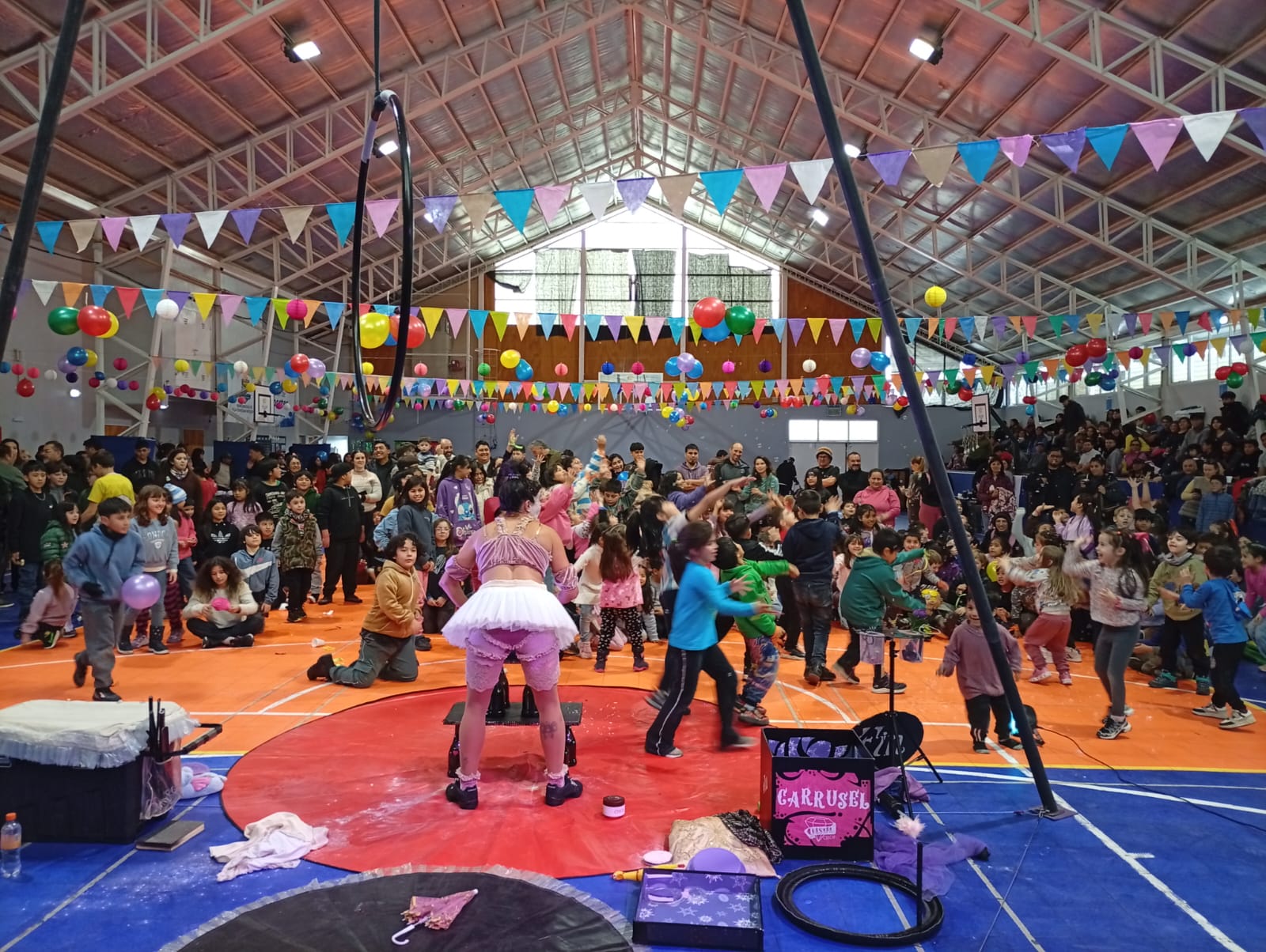 El SAF se llenó de chicos: Villa Pehuenia Moquehue festejó el Día de las Infancias